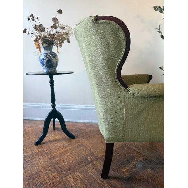 Pair of 2 Mid-20th Century Vintage Hollywood Regency / Art Deco Revival Wingback Accent Chairs in Pristine Condition For Sale - Image 10 of 15