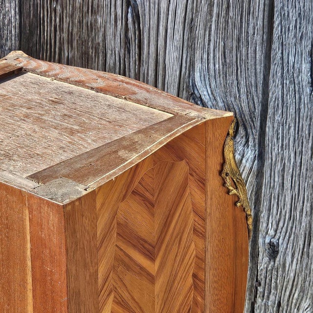 French Marquetry Nightstand in Marble and Wood, 1970s For Sale - Image 15 of 18