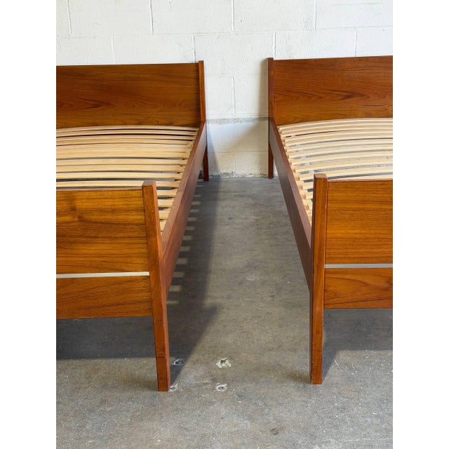 Teak Twin Beds Set of 2 Danish Mid-Century Modern 1960s For Sale In Los Angeles - Image 6 of 11