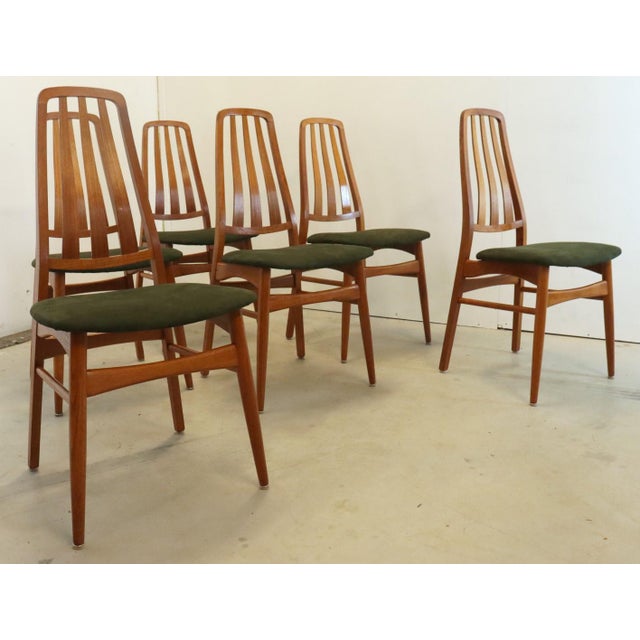 Wonderfully comfortable and beautifully designed set of unprecedented Danish top quality, world-class Mid-century design!...