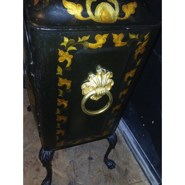 Antique Regency Early 19th Century Floral Toleware Rococo Chinoiserie Plate Warmer For Sale In Naples, FL - Image 6 of 11