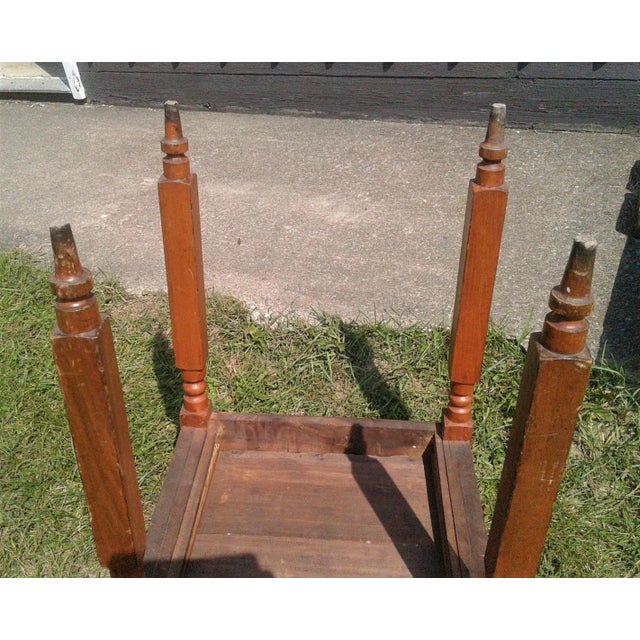Antique 1860s American Cherry Wood One Drawer Stand Nightstand Side Table For Sale - Image 10 of 12