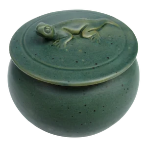 C1970's Raised Relied Gekko Emblazoned, Ceramic Lidded Keepsake -Mottled Satin Green Finish With Splatter Motif