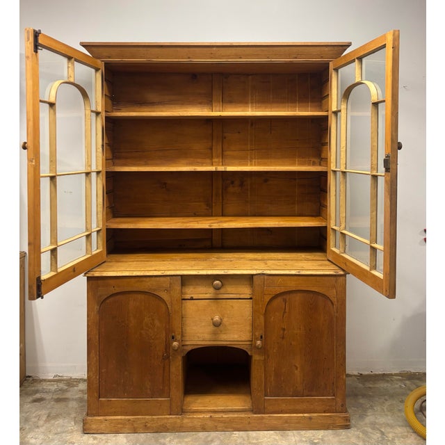 English Georgian Era English Pine Dresser For Sale - Image 3 of 11