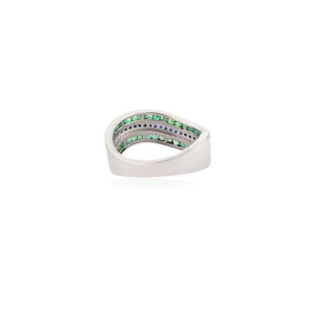 Metal Exquisite Classic Emerald & Sapphire Wave Band Ring Set in Pure 925 Silver - Size 7 For Sale - Image 7 of 11