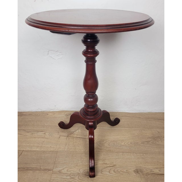 English Victorian Pedestal Tripod Table, 1890 For Sale - Image 11 of 15