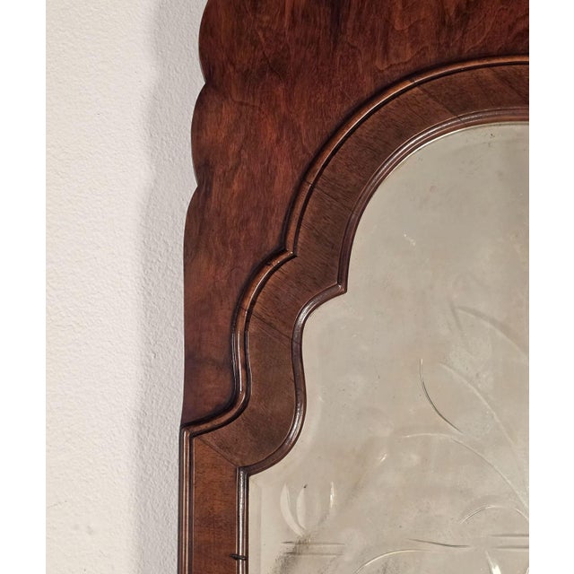 Queen Anne Queen Anne Walnut Pier Mirror, England Circa 1800. For Sale - Image 3 of 6