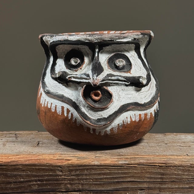 Vintage Folk Art Anthropomorphic Papa New Guinea Chambri Wood Fired Clay Damarau For Sale - Image 4 of 9