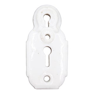 Vintage 3.875 In. White Ceramic Double Keyhole Cover For Sale