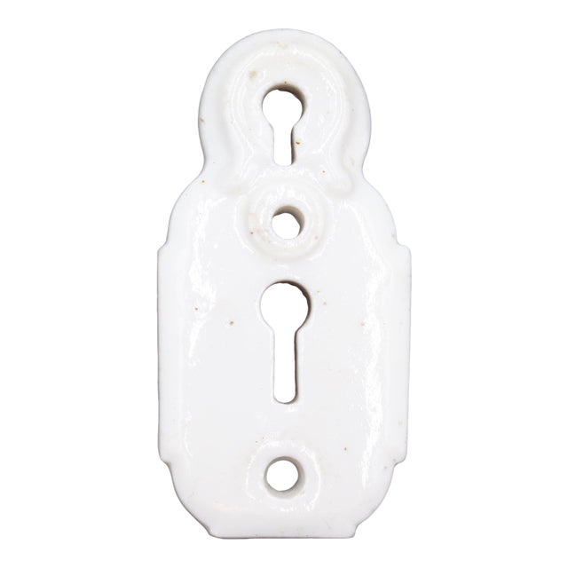 Vintage 3.875 In. White Ceramic Double Keyhole Cover For Sale