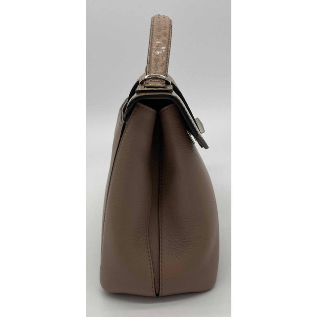 Cartier Late 20th Century Cartier Classic Beige Feminine Line Top Handle Bag For Sale - Image 4 of 11