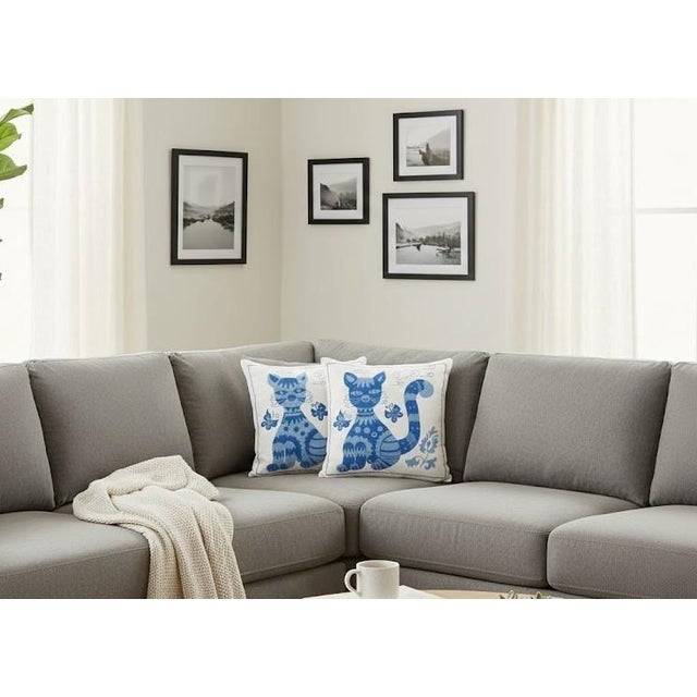 18"x19" Set of 2 Silk Embroidery Cushion Covers. Cat Patterned Accent Pillows For Sale - Image 4 of 7