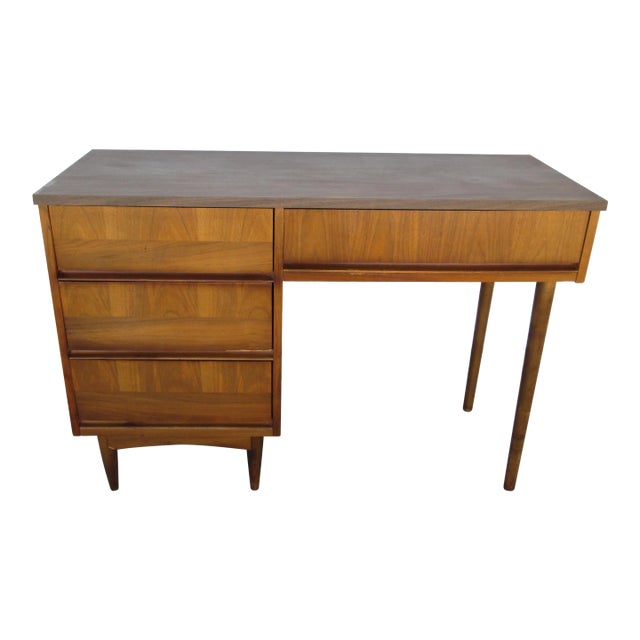 Vintage Johnson Carper Style Mid Century Modern Writing Desk Walnut 4 Drawer For Sale