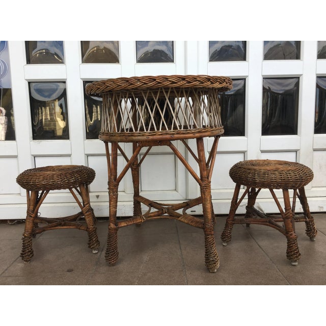 Table and 2 Wicker Stools 1960s, Set of 3 For Sale - Image 4 of 14