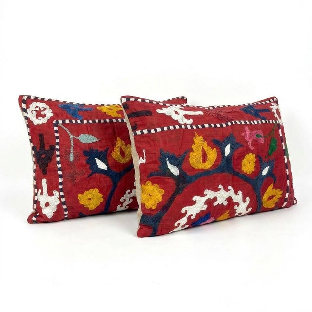 Mid-Century Modern Silk Road Suzani Lumbar Pillow Cover 16'' X 24'' - Set of Two For Sale - Image 3 of 4