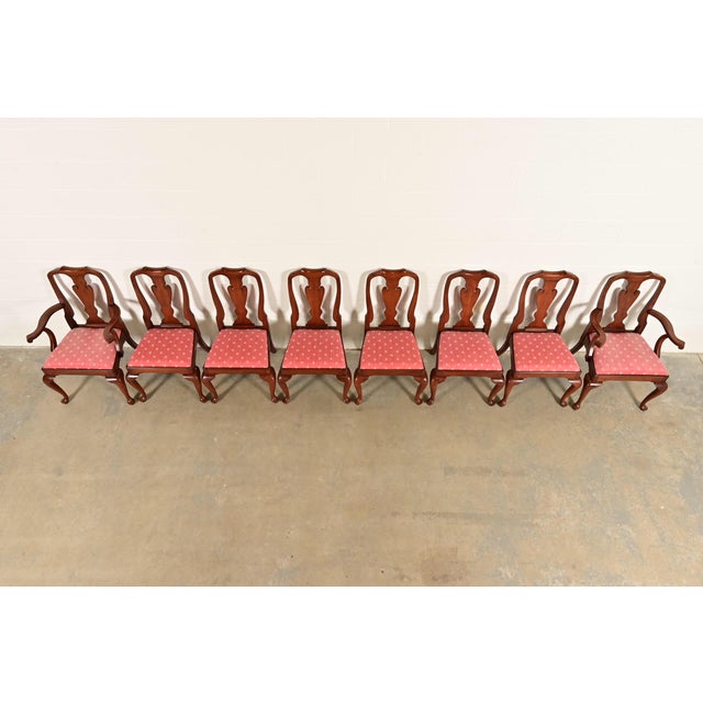 Late 20th Century Henkel Harris Queen Anne Solid Cherry Wood Dining Chairs, Set of Eight For Sale - Image 5 of 14