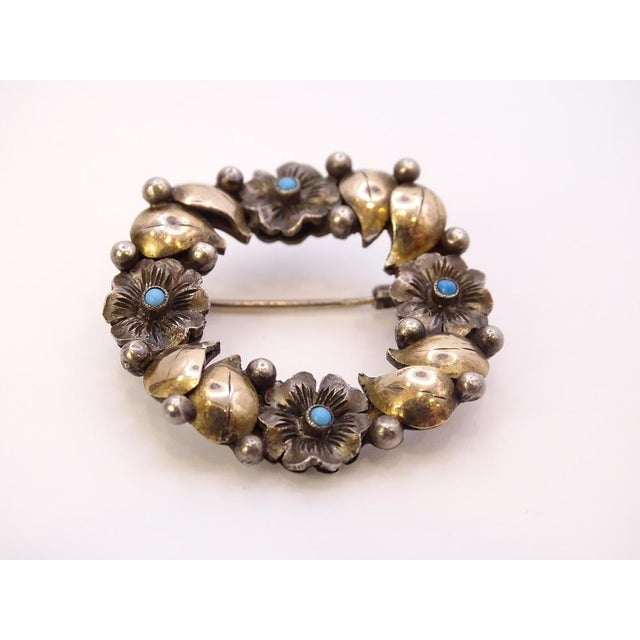 Art Nouveau Aged Metal and Turquoise Garland Brooch, France, 1920s For Sale - Image 14 of 18