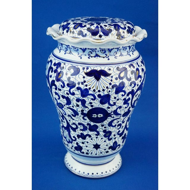 Description of the item: Small jar with lid in glazed and vitrified ceramic, pharmacy jar, albarello, entirely hand-...