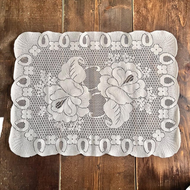 16.5" X 12" Vintage Set of 4 Lace Placemats Floral Victorian Edwardian Traditional Farmhouse English Cottage For Sale In Miami - Image 6 of 8