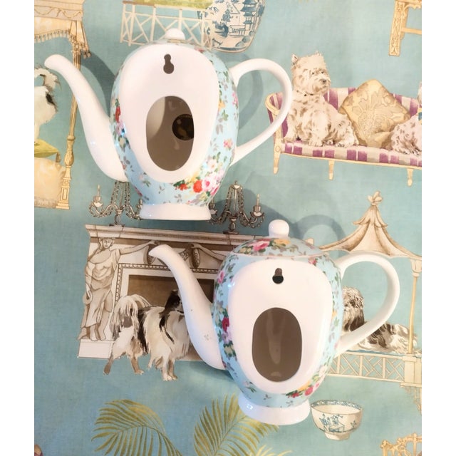 1980s Vintage Ceramic Chinoiserie Pale Pink Blue Tea Pot Wall Decor Pockets- a Pair For Sale - Image 5 of 8