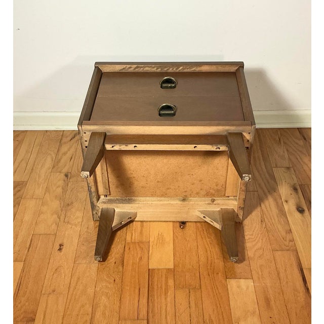 Mid 20th Century Modern Walnut Bassett Nightstand Brass + Black 2 Drawer For Sale - Image 11 of 12