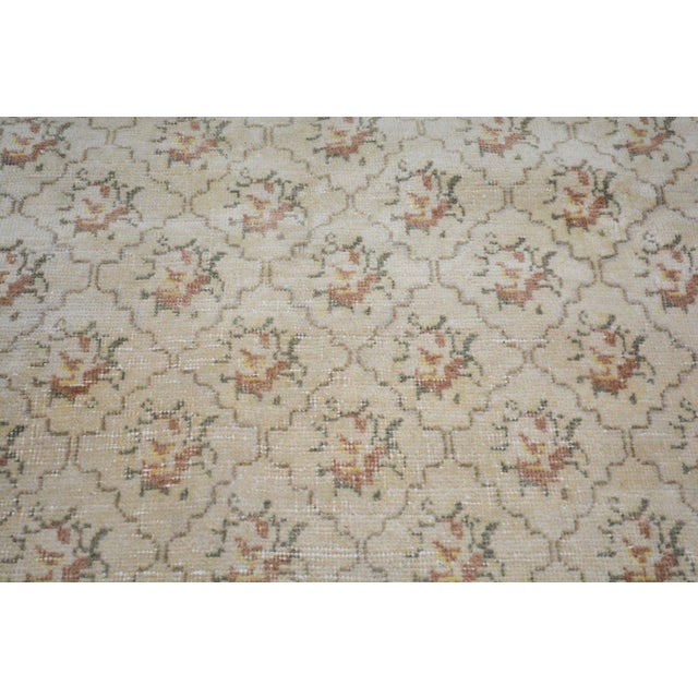 1950s Vintage Turkish Anatolian Hand Knotted Wool Rug, 4'x6'9'' For Sale - Image 5 of 5