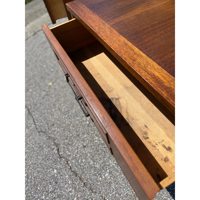 American of Martinsville Mid-Century Modern Nightstands - a Pair For Sale - Image 10 of 11