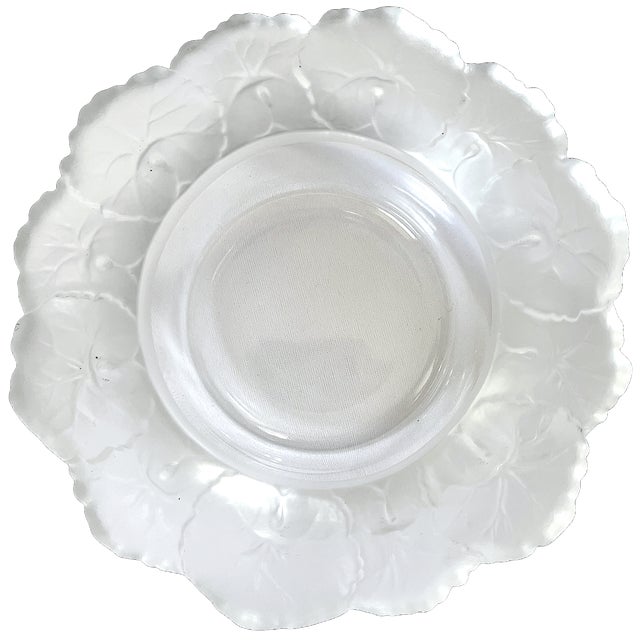 Lalique 1980s Frosted Crystal Floral Wine or Champagne Bottle Coaster, Lalique Attributed Honfleur Geranium Pattern France – Sold Individually For Sale - Image 4 of 10