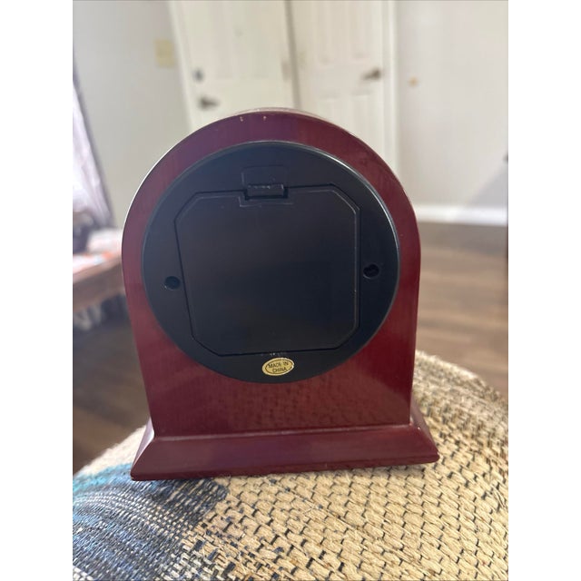 Vintage Howard Miller Quartz Movement Vintage Table Top Clock 1970s For Sale - Image 10 of 10