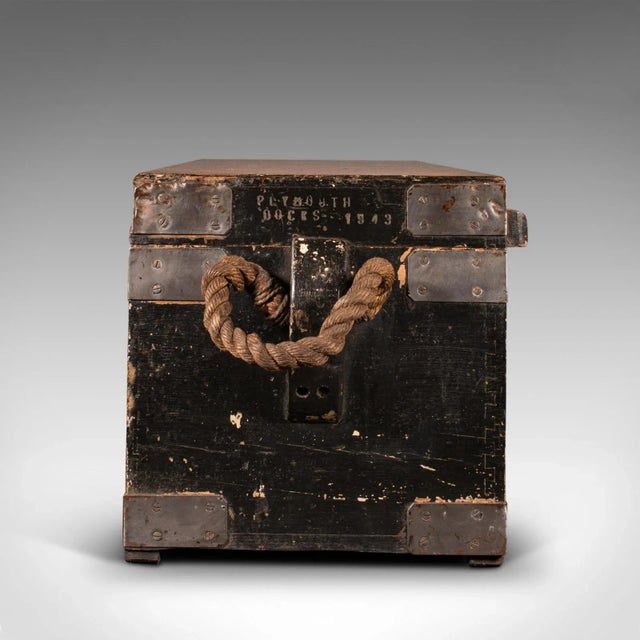 1940s 1940s Vintage English Cedar Shipwright's Tool Chest For Sale - Image 5 of 12