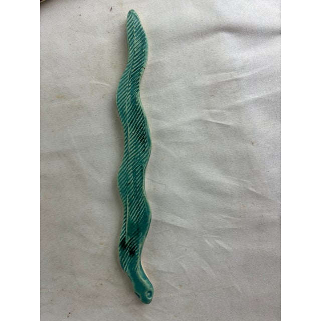 Early 21st Century Expandable Trivet Composed of 4 Ceramic Snakes For Sale - Image 5 of 9