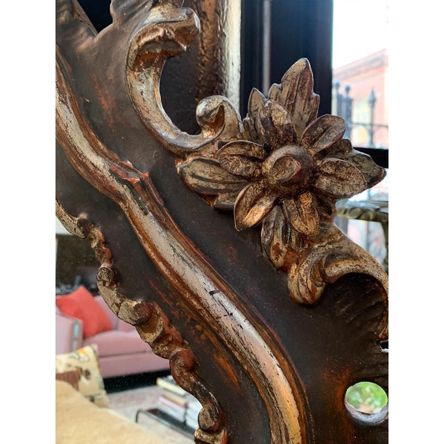 Early 20th Century Italian Carved Giltwood Wall Mirrors - A Pair For Sale - Image 9 of 16
