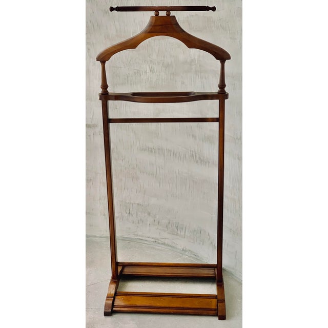 1960’s Vintage Mid-Century Modern Men’s Bedroom Wood Suit Valet For Sale - Image 12 of 12