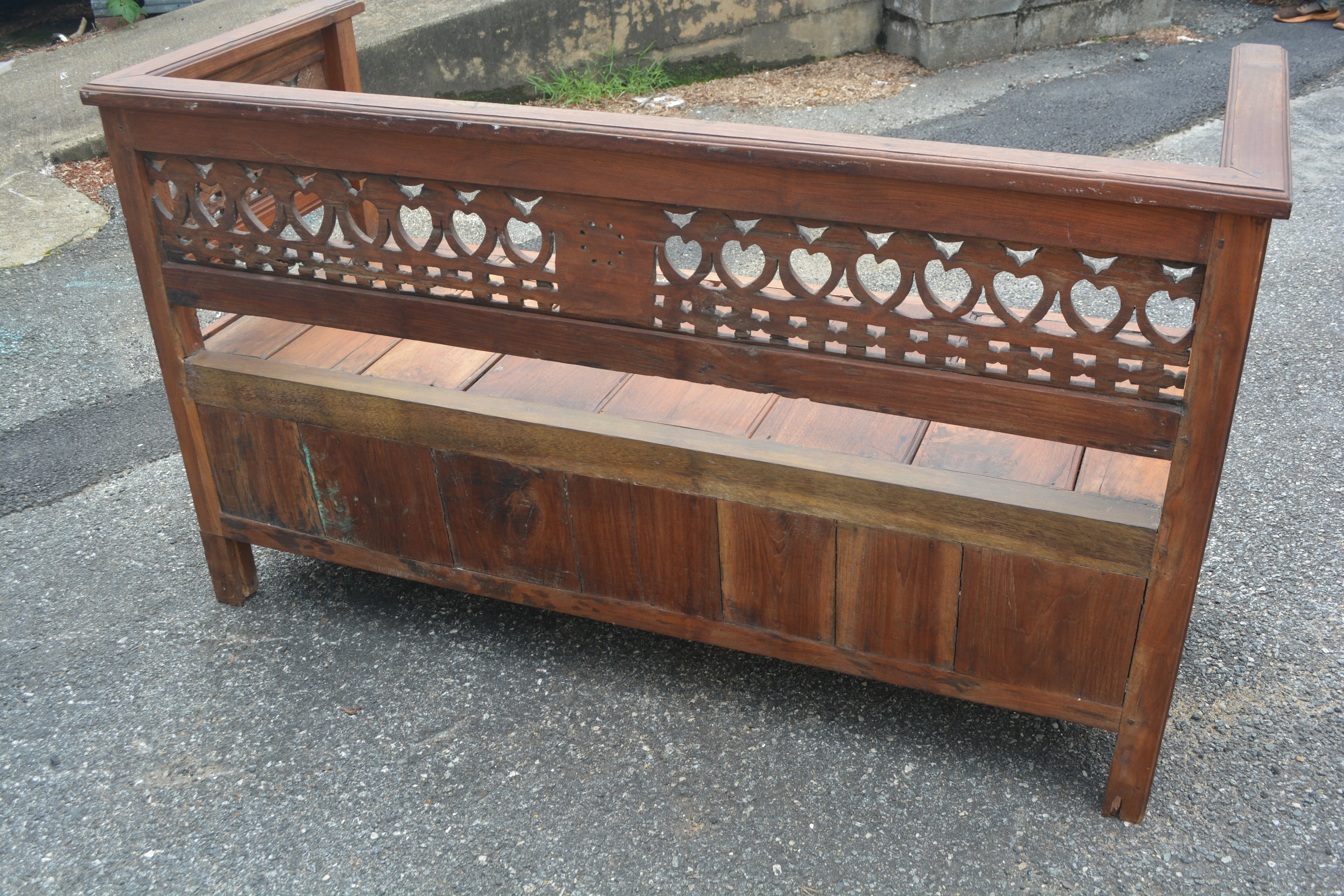 Vintage Carved Wood Bench Settle Seat With Carved Edge / Arms