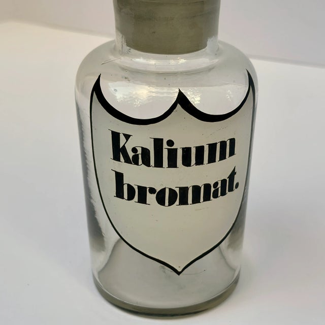Antique Glass Kalium Bromat. Apothecary Bottle With Stopper For Sale In Philadelphia - Image 6 of 9