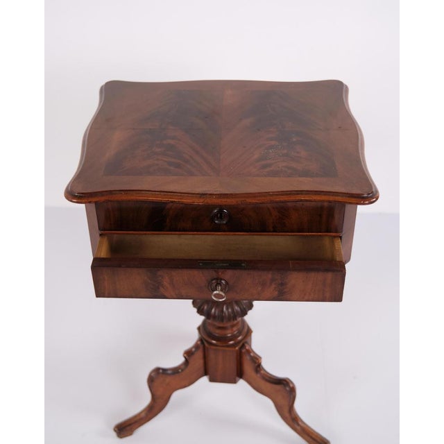 Hand-Polished Mahogany Pedestal Table, 1860s For Sale - Image 9 of 11