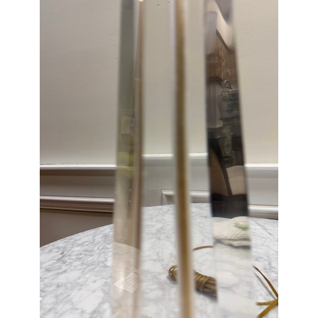 Transparent 1970s Hollywood Regency Lucite Obelisk Table Lamps - A Pair For Sale - Image 8 of 9