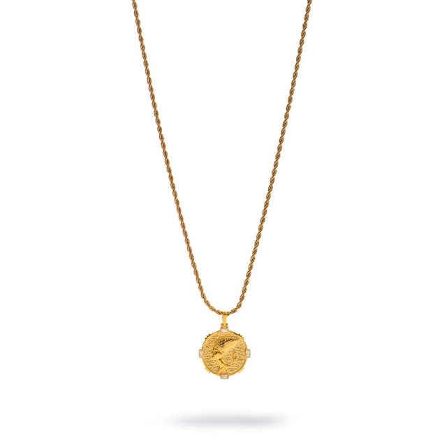 Modern Queen Nefertiti Medallion Gold Necklace For Sale - Image 3 of 9