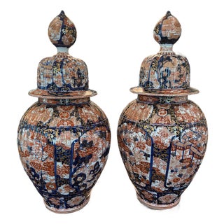 Large Pair of 19th Century Imari Japanese Temple Jars With Covers For Sale