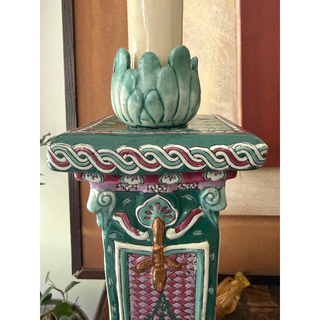 Chinoiserie Pair of Vintage Ceramic Table Lamps Cabbage Leaf Motif Pink and Green Hollywood Regency Style For Sale - Image 3 of 12