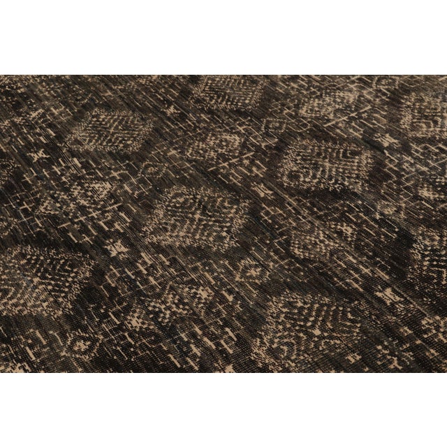 Rug & Kilim Contemporary Geometric Wool Rug in Black & Beige by Rug & Kilim, India For Sale - Image 4 of 10