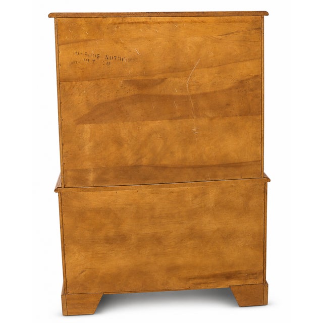 Vintage Solid Maple Nutmeg Wood Ethan Allen Chest of Drawers For Sale - Image 9 of 11