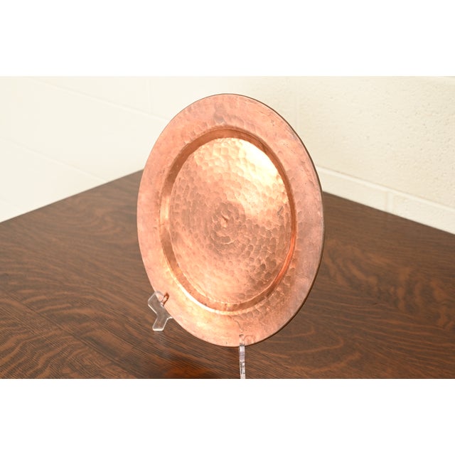 Art Deco Roycroft Style Arts & Crafts Hammered Copper Charger Plate or Tray For Sale - Image 3 of 12