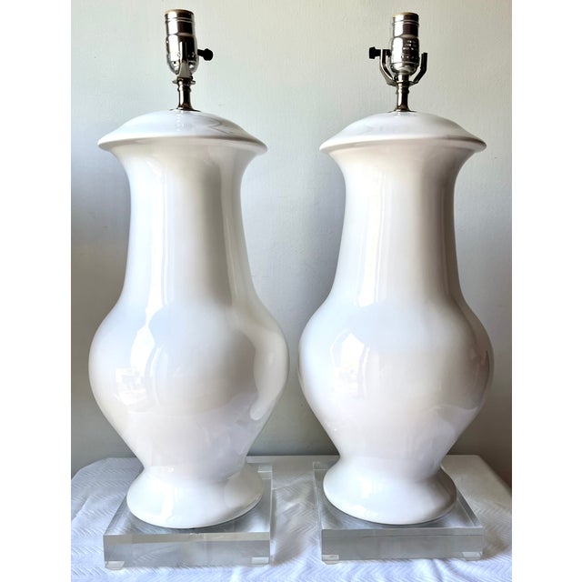 Festoni Italian White Ceramic Lamps-Lucite Bases-a Pair For Sale In New York - Image 6 of 6