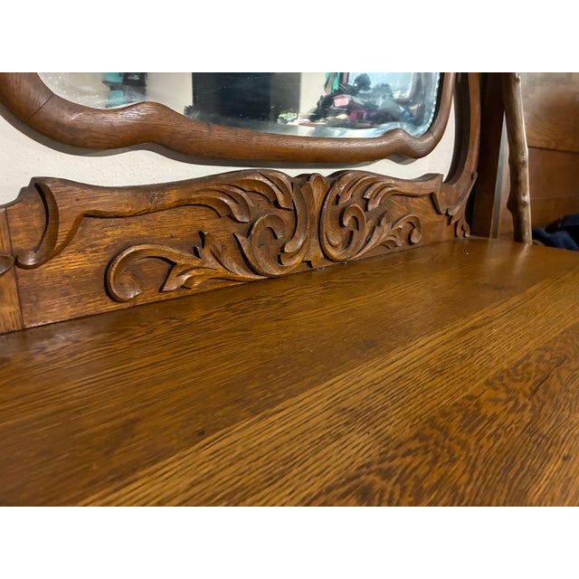 Late 19th Century 1895 Museum-Quality Quarter-Sawn Tiger Oak 4-Piece Bedroom Suite – Documented Provenance For Sale - Image 5 of 17