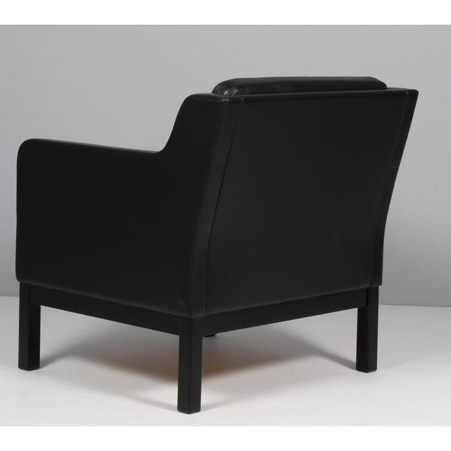 Wood EJ 315/1 Lounge Chair in Black Leather by Erik Jørgensen, 2000s For Sale - Image 7 of 8
