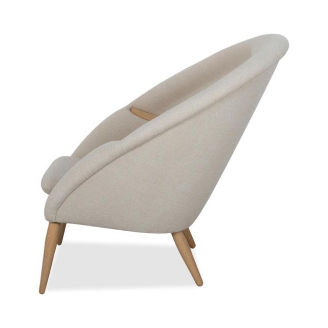 Set of Oda Lounge Chair and Ottoman in Cream Upholstery from Audo Copenhagen For Sale - Image 16 of 18