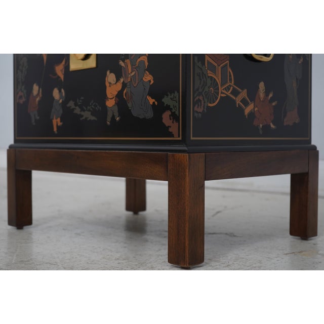 Brown Drexel Chinoiserie Decorated Lift Top Box Stand For Sale - Image 8 of 17