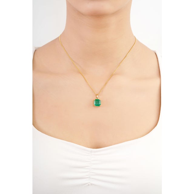 Square Cut 6.06ct Emerald Solitaire Double Prong 18k Yellow Gold Pendant For Sale - Image 10 of 16