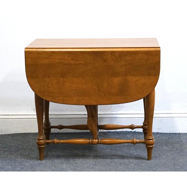 Ethan Allen Heirloom Nutmeg Maple Colonial Early American 35" Drop Leaf Pembroke Accent End Table 10-8544 For Sale - Image 14 of 16